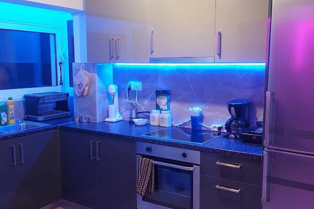 Monda Apartment Пирея Екстериор снимка